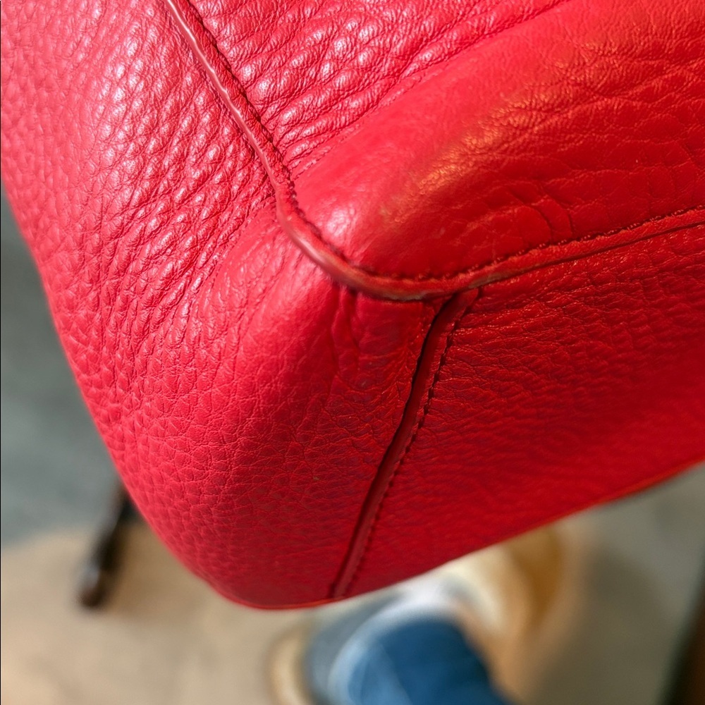 Tory Burch  Satchel  crossbody bag
Pebbled Leather  Red  front pocket, gold tone - Picture 13 of 17